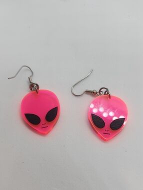 GASOLINE GLAMOUR FORBIDDEN MARTIAN EARRINGS PINK👽🛸🚀